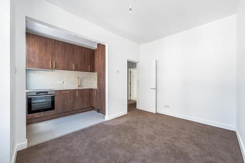 2a Vale Grove, London, W3 7QP