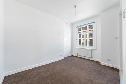 2a Vale Grove, London, W3 7QP