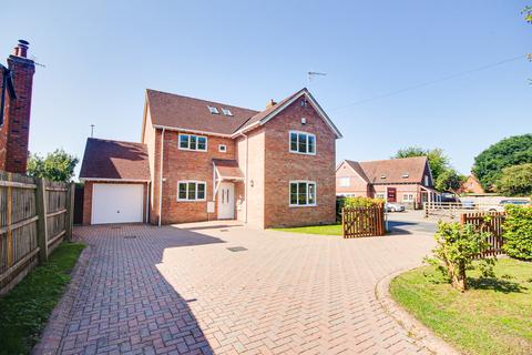 4 bedroom detached house to rent, Lassington Lane, Highnam, Gloucester, GL2