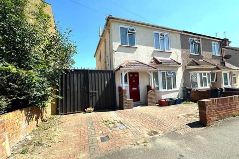 3 bedroom semi-detached house for sale, Warfield Road, Bedfont