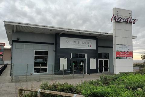 Shop to rent, Unit A, St Andrews Quay Retail Park, Clive Sullivan Way, Hull, East Yorkshire, HU3 4SA