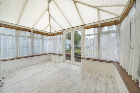 6 Aynscombe Close, Dunstable, LU6 1FA