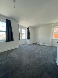 2 bedroom flat to rent, Firle Road, Eastbourne BN22