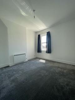 2 bedroom flat to rent, Firle Road, Eastbourne BN22