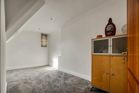 4 bedroom penthouse to rent, Bickenhall St, London W1U