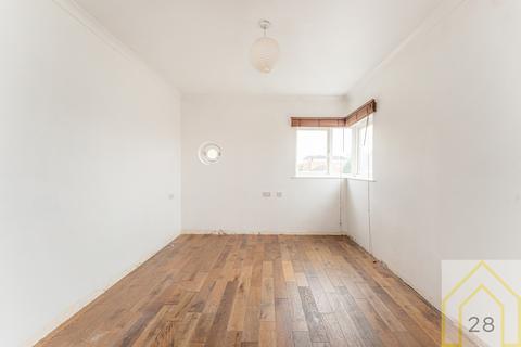 2 bedroom flat for sale, Eastway, E9