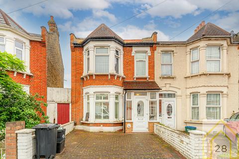 4 bedroom end of terrace house for sale, Windsor Road, IG1