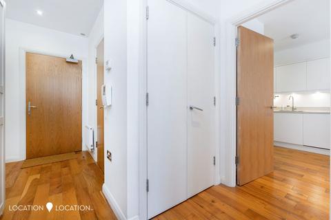 1 bedroom apartment for sale, Crondall Street, London, N1