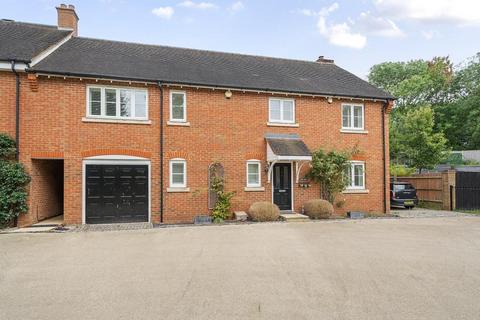 4 bedroom semi-detached house for sale, Hook,  Hampshire,  RG27