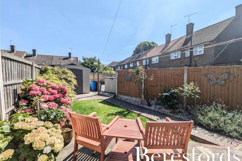 386 Straight Road, Harold Hill, Romford, RM3 7QD