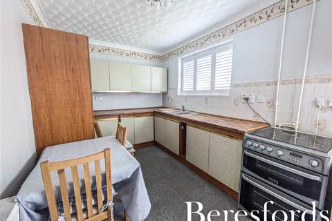386 Straight Road, Harold Hill, Romford, RM3 7QD