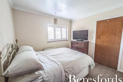 386 Straight Road, Harold Hill, Romford, RM3 7QD