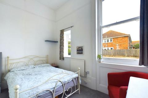 2 bedroom ground floor flat for sale, Richmond Road, Worthing BN11 4AF