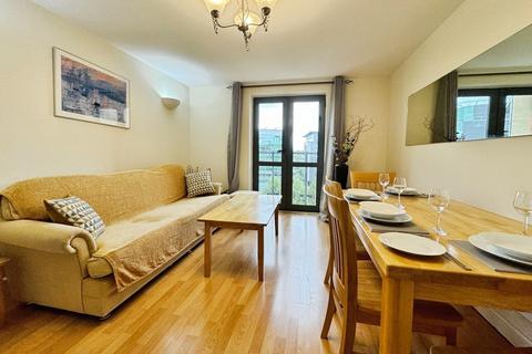 2 bedroom apartment to rent, Velocity West