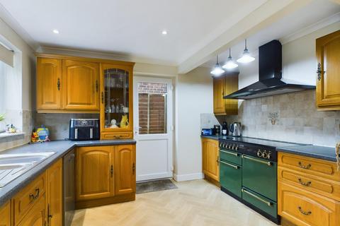 3 bedroom detached house for sale, Blackwater Rise, Calcot, Reading, RG31