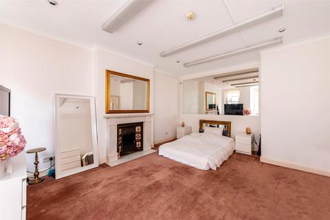 4 bedroom apartment for sale, Addison Gardens, West Kensington, London, W14