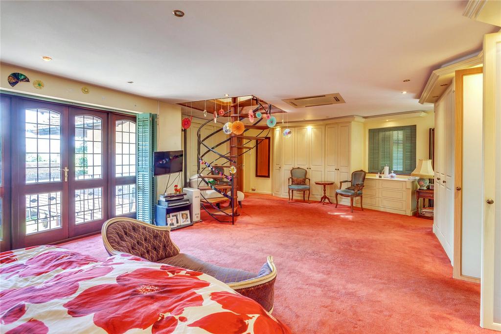 Main Bedroom