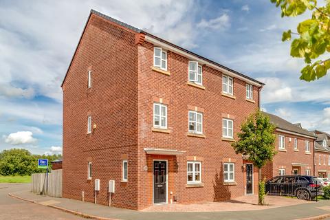 4 bedroom semi-detached house for sale, Gauntley Gardens, Wigan WN5