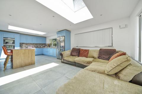 74 Hazell Way, Stoke Poges, Slough, SL2 4DG