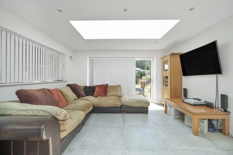 74 Hazell Way, Stoke Poges, Slough, SL2 4DG