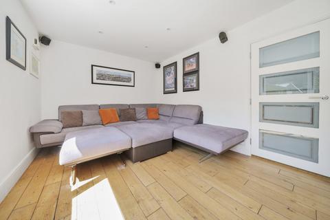 74 Hazell Way, Stoke Poges, Slough, SL2 4DG