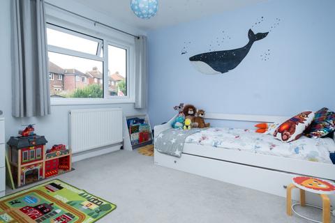 8 Heath Close, Sturry, Canterbury, CT2 0PF