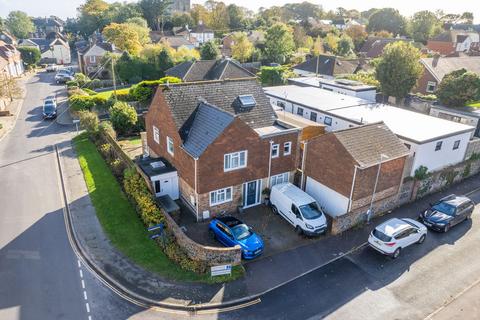 5 bedroom detached house for sale, Station Road, St. Margarets-At-Cliffe, CT15