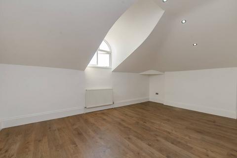 4 bedroom flat to rent, Brixton Hill, Brixton Hill, London, SW2