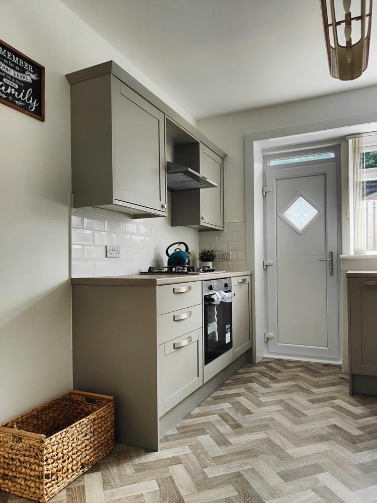 Kitchen 4
