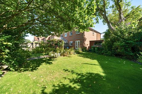 3 bedroom semi-detached house for sale, Springvale Close, Bookham, KT23