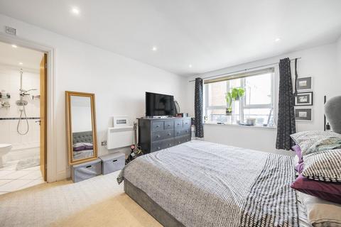 2 bedroom flat for sale, Seven Kings Way, Kingston upon Thames