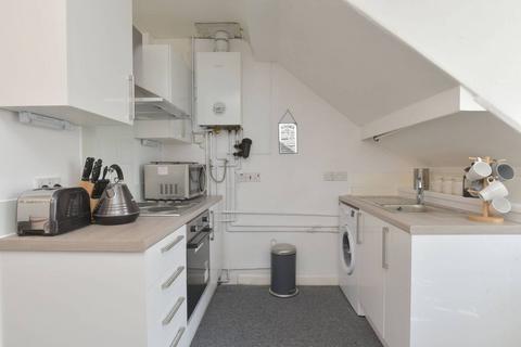 2 bedroom flat for sale, 3F2, 161 Rose Street, Edinburgh, EH2 4LS