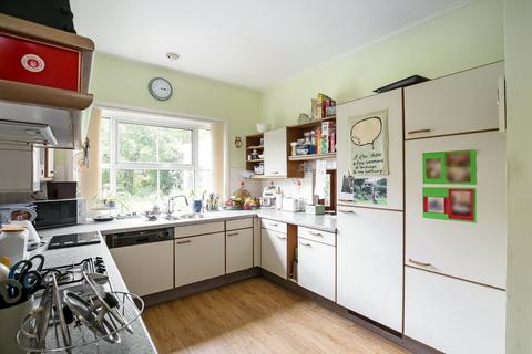 81 Castle Road, Salisbury, SP1 3RW