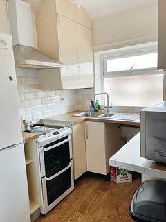 1 bedroom in a house share to rent, The Green, Southall UB2