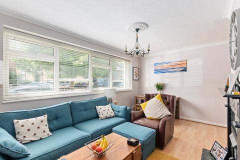 2 bedroom flat for sale, Reynolds Road, London W4