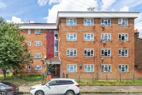 18 Reynolds Road, London, W4 5AR