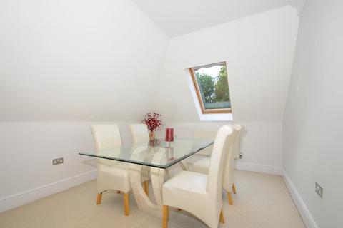 3 bedroom flat for sale, Sunningdale,  Berkshire,  SL5