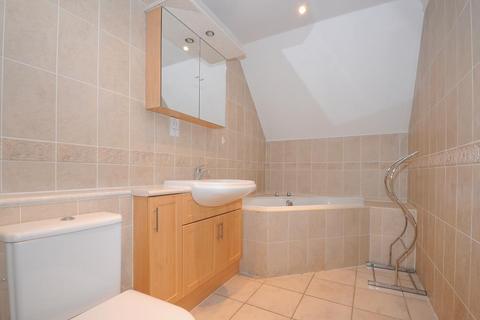 3 bedroom flat for sale, Sunningdale,  Berkshire,  SL5