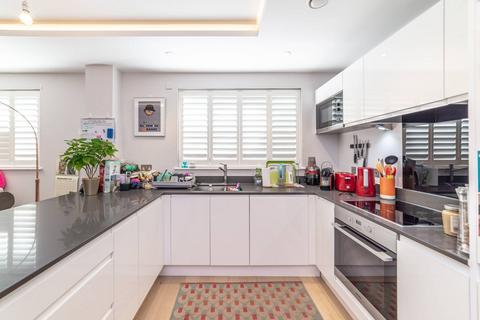 3 bedroom house to rent, Iverson Road, West Hampstead, London, NW6