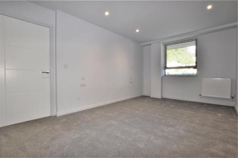 2 bedroom apartment to rent, Brighton Road, Purley CR8