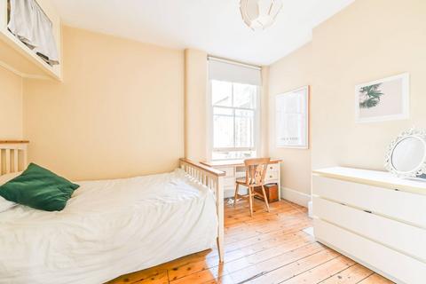 2 bedroom flat to rent, Queenstown Road, Battersea, London, SW8
