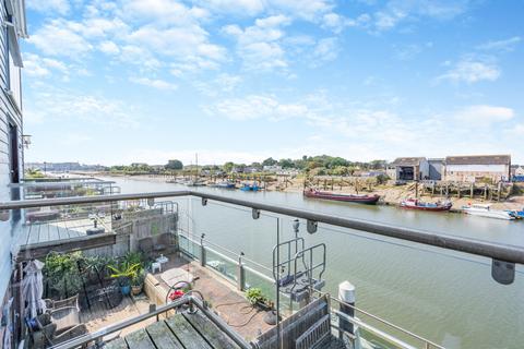 5 bedroom terraced house for sale, River Road, Littlehampton, West Sussex