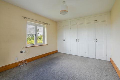 1 Orange End, Inglestone Common, Badminton, GL9 1BP