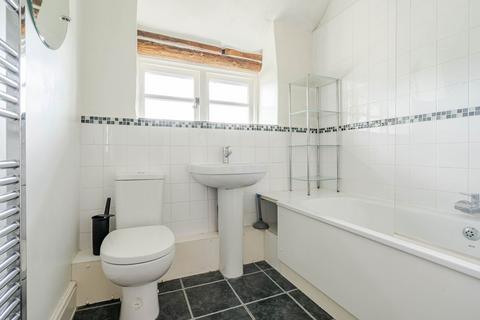 1 Orange End, Inglestone Common, Badminton, GL9 1BP