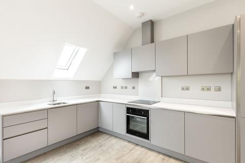 3 bedroom apartment to rent, Kingswood Lane, Warlingham, CR6