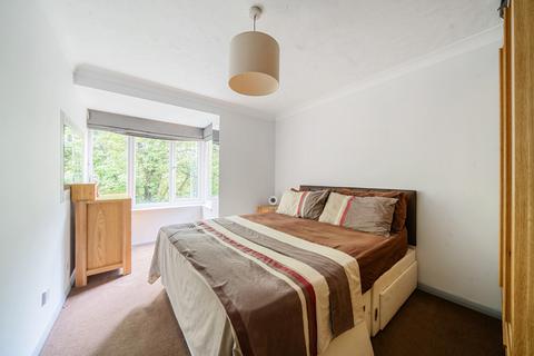 2 bedroom apartment for sale, Linwood Close, Camberwell, London