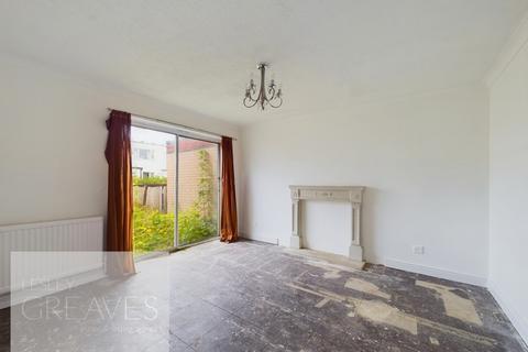 9 Eastholme Croft, Colwick Park, Nottingham, NG2 4DZ