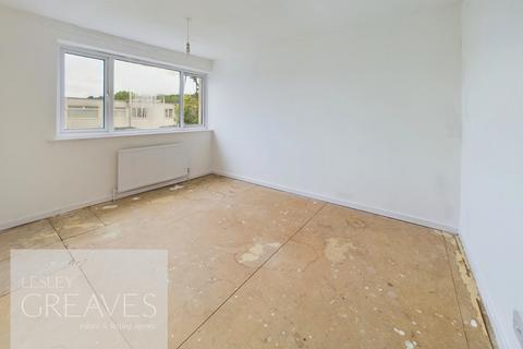 9 Eastholme Croft, Colwick Park, Nottingham, NG2 4DZ