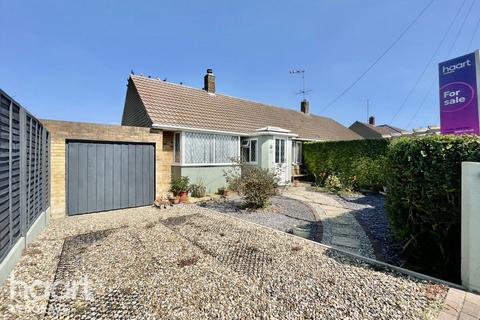 2 bedroom semi-detached bungalow for sale, Homedale Drive, Luton