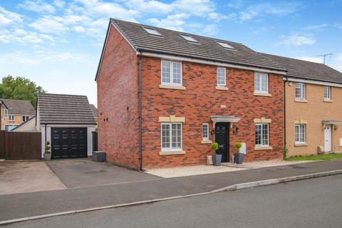 5 bedroom detached house for sale, Kemble Road, Monmouth